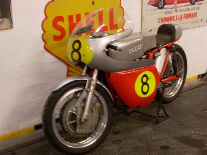 Magnifique et originale Ducati 450 Competizione 1970