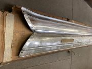 Porsche 911 2.7 RS M 472  paire de garnitures en aluminium pour bas de caisse, très bon état