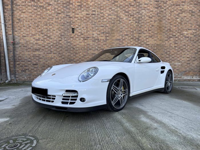Exceptional Porsche 997 Turbo with ceramic brakes and over-option with only 24100 KMS