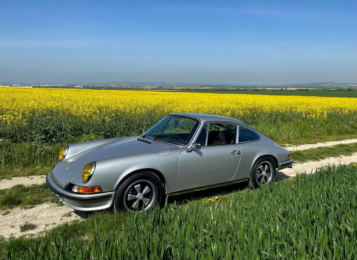 Porsche 911 2.4S 1973, Matching numbers and colors, rare sunroof.