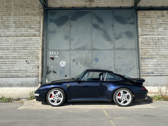 Splendid 993 Turbo midnight blue, soft blue leather, 113000 KMS, notebook, expert opinion, Matching Numbers.