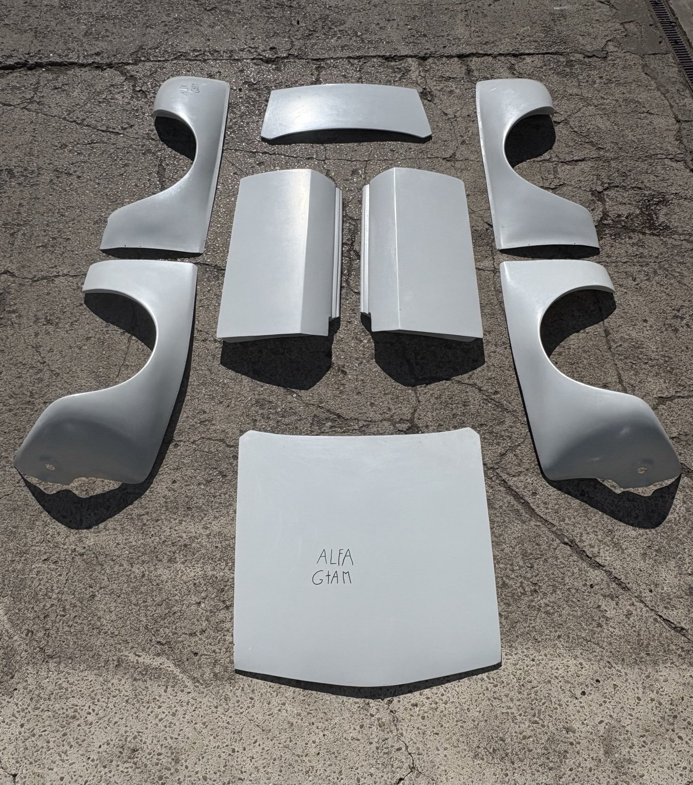 Ensemble complet kit carrosserie fibre  type GTAM.